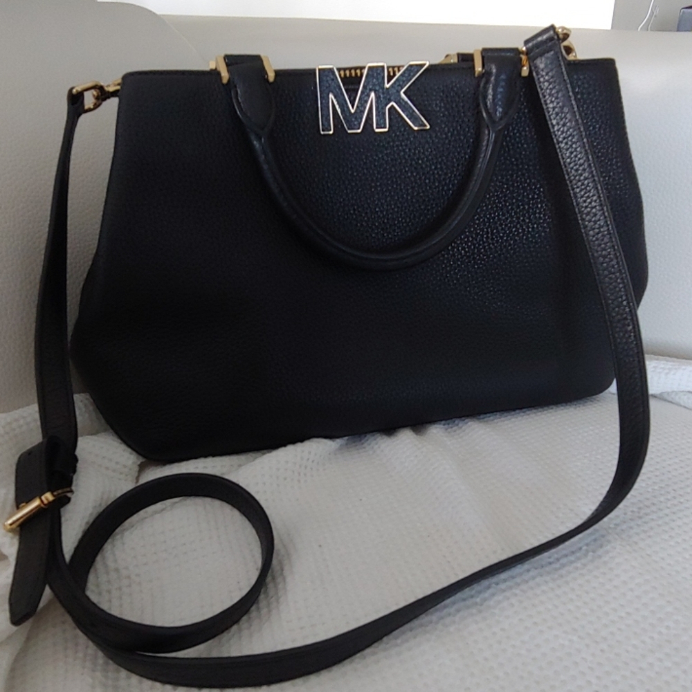 🎀🎉MK bag